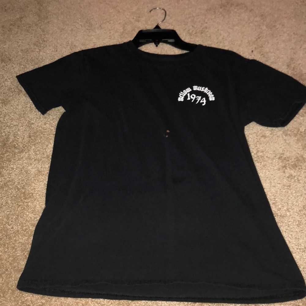 Mellow mushroom t-shirt.